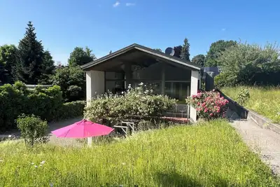 Image de Charming sunny vacation home with designer furniture