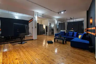 Image de Sunlit & Spacious Industrial Loft in Psirri, Athens
