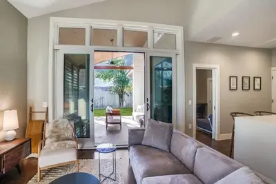 Image de Spacious 3-bedroom condo with Ac in perfect Austin location