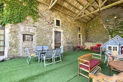 Image de Fontaine • Mas de Salel • Piscine & Nature 7 pers