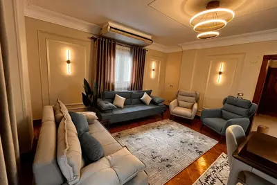 Image de \nAir conditioners\nBthrooms:2\nReception: 2-piece reception \nKitchen:Full equipped