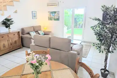 Image de Charming semi-detached house in the quiet complex Giralda Ix in Dénia.