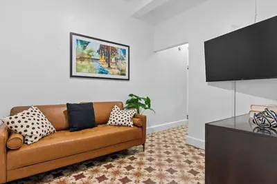 Image de La Placita: Central Stay with Beach Access |2b