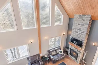 Image de Le Nordique - Superbe Chalet en pleine nature à Stoneham