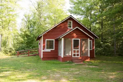 Image de The Pines cabin lake access