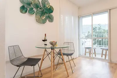 Image de Port City Haifa-studio w/ balcony near the Beach#2