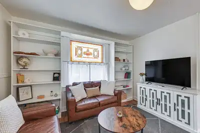 Image de Walk to Everything! Historic Billings Home w/ Deck