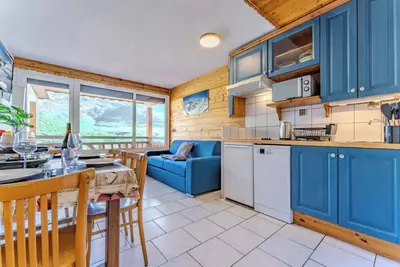 Image de Appartement au bord des pistes avec vue sur la montagne