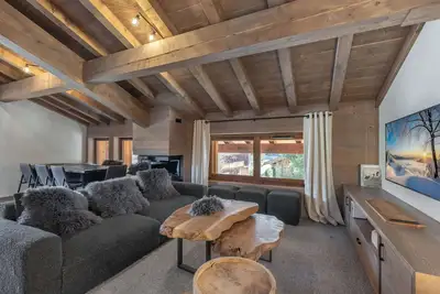 Image de Appartement de Luxe à Megève: Ski, Spa et Balcon