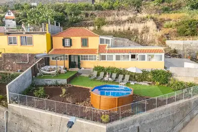 Image de Hibiscus House by Your Key