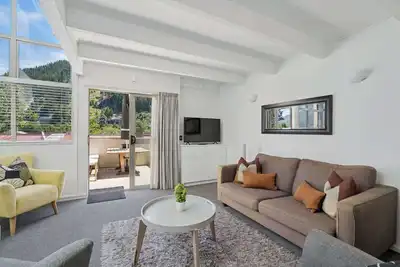 Image de Peaks & Cranbury 16b - Central, Views & Parking