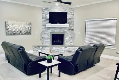 Image de Kemah Marina Home for 8