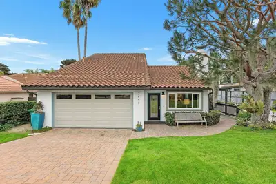 Image de Stylish Two Bedroom House in Peaceful Neighborhood