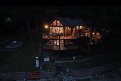 Image de Charming 6-bedroom house in serene Grove, Ok perfect for families