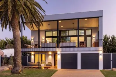 Image de Luxury Coastal Retreat in the Heart of Cowes – Phillip Island