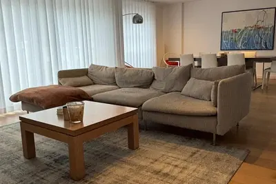 Image de Spacious and bright 3-bedroom family apartment 200 meters from the sea