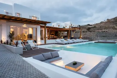 Image de Villa à Myconos avec 6 chambres à coucher, 12 couchages