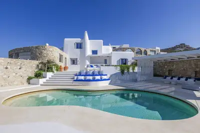 Image de Villa à Myconos avec 6 chambres à coucher, 15 couchages