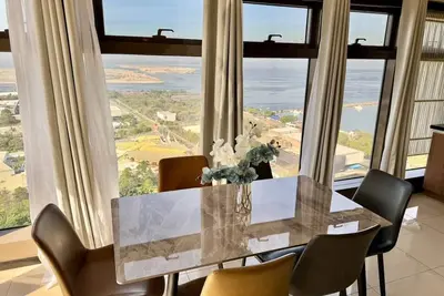 Image de The Grand Lower Penthouse  2 Bedrooms, 3 Baths