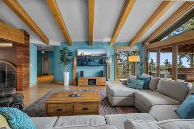 Image de Bluebird Day - Trenton View