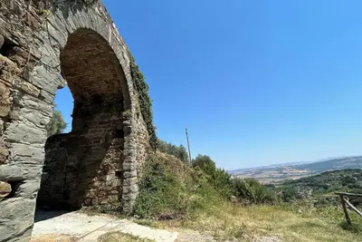 Image de New Panoramic Loft with garden in Montalcino