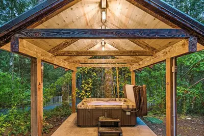 Image de Camp 303-Ac/WiFi/hot tub/fireplace