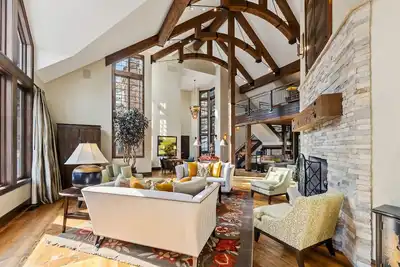 Image de Private Luxury Estate by InvitedHome | Hot Tub, Theater, Patio, Firepit