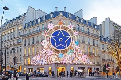 Image de Just Moments From The Iconic Champs-ÉLYSÉES & Avenue Montaigne - 2 Bedroom