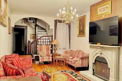 Image de Charming Downtown Harrisburg Victorian Home- Walkable & Central