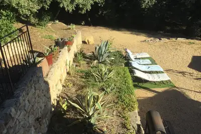 Image de Mas provençal dans un domaine et une vue exceptionnelle