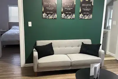 Image de Modern 2br Near Nyc Parkside Retreat with Self Check-In and Fast WiFi