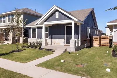 Image de Modern Cozy Home | Gym | Quiet Street | Sleeps 4