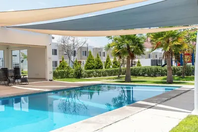 20 steps away, renovated, beautiful!