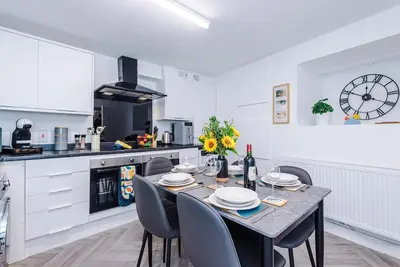 Image de Modern 6 Bed House, Perfect for Business and Groups!