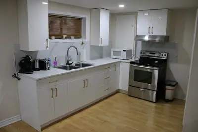 Image de Full furnished basement 1 bedroom in unit laundry basement available in laval