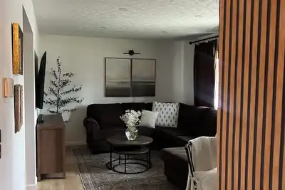 Image de King suite + Hot Tub near the Greene