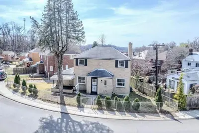 Image de Perfect 2-bedroom house with Ac in lovely Pittsburgh five min from N. Shore Dr.