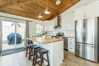 Image de Relax at this bright and welcoming 2-bedroom retreat on Aylesford Lake