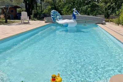 Image de Maison à 10 minutes des plages. Vue montagne. Piscine. Equipée 100% confort