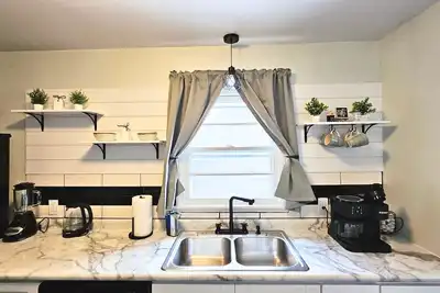 Image de 4br Near Moa & Msp | Game Room + Fenced Yard, Group Ready - Parking for 4 cars