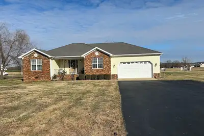 Image de Enjoy mama’s House in a quiet little area of Crofton ky