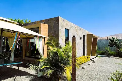 Image de w* | Quiet 2br Villa w/ Pool & Games in Ica