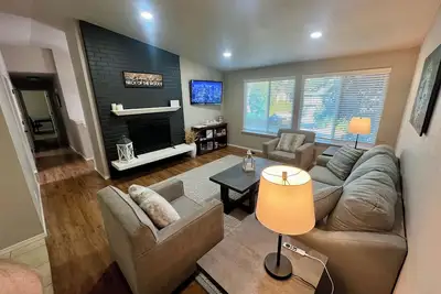 Image de Pacific Nw 3 bedroom Home Away from Home in Tacoma