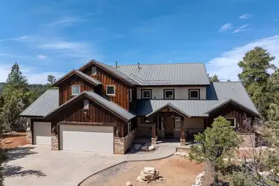 Image de Large Family Cabin minutes from Zion National Park