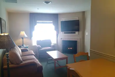 Image de Clean+Comfy1BRw/Views! OpenLR/D/K! GasFP, HPool, HTub, WorkRemote+Play AllYear! 🤗