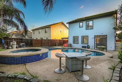 Image de Twelve Bridges Getaway