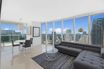 Image de Luxury 2br Penthouse Brickell Water & City Views