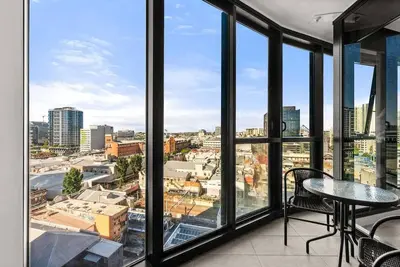 Image de The Valley Hideaway | Private 2br • Pool • Gym • Central Location