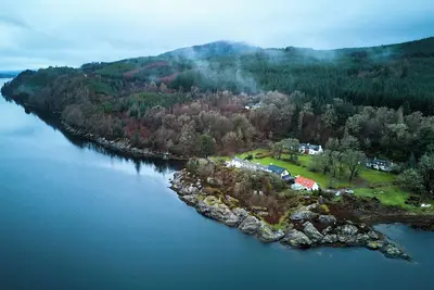 Image de Loch Fyne Waterfront Cottage: Kayak, Swim and Relax. Dog-Friendly.