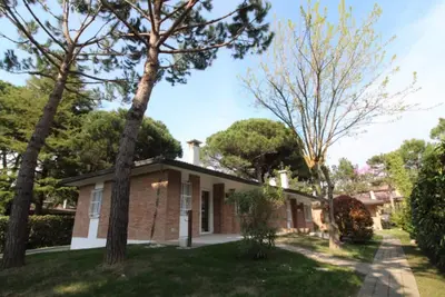 Image de Villa lumineuse avec jardin à Lignano Pineta